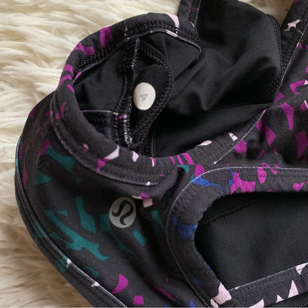 Lululemon  Splendour Bra
Shadow Wrap Multi / Black - Image 3