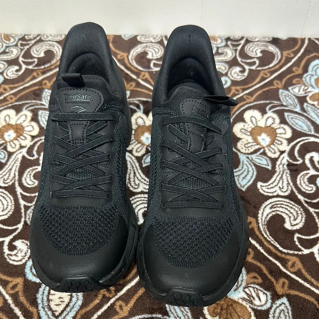 Tredsafe Sleek Black Athletic Shoes with Breathable Mesh Upper anti slip unisex Size 10 - Image 2