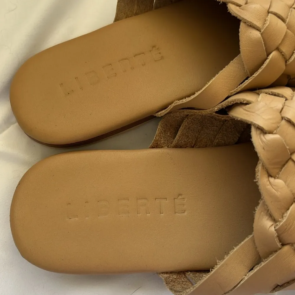 New Liberté Leather Prague Woven Tan Mules. Size 8 - Image 12