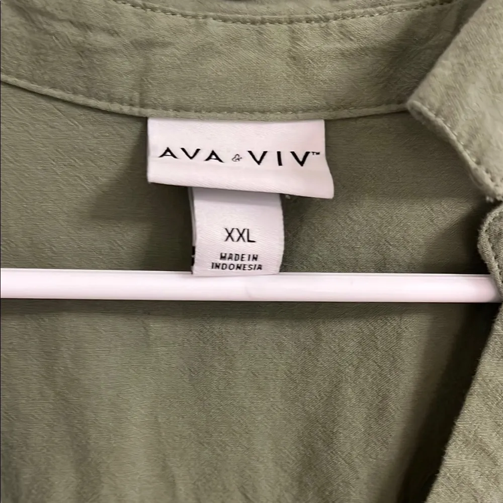 Elegant Green Button - Image 2