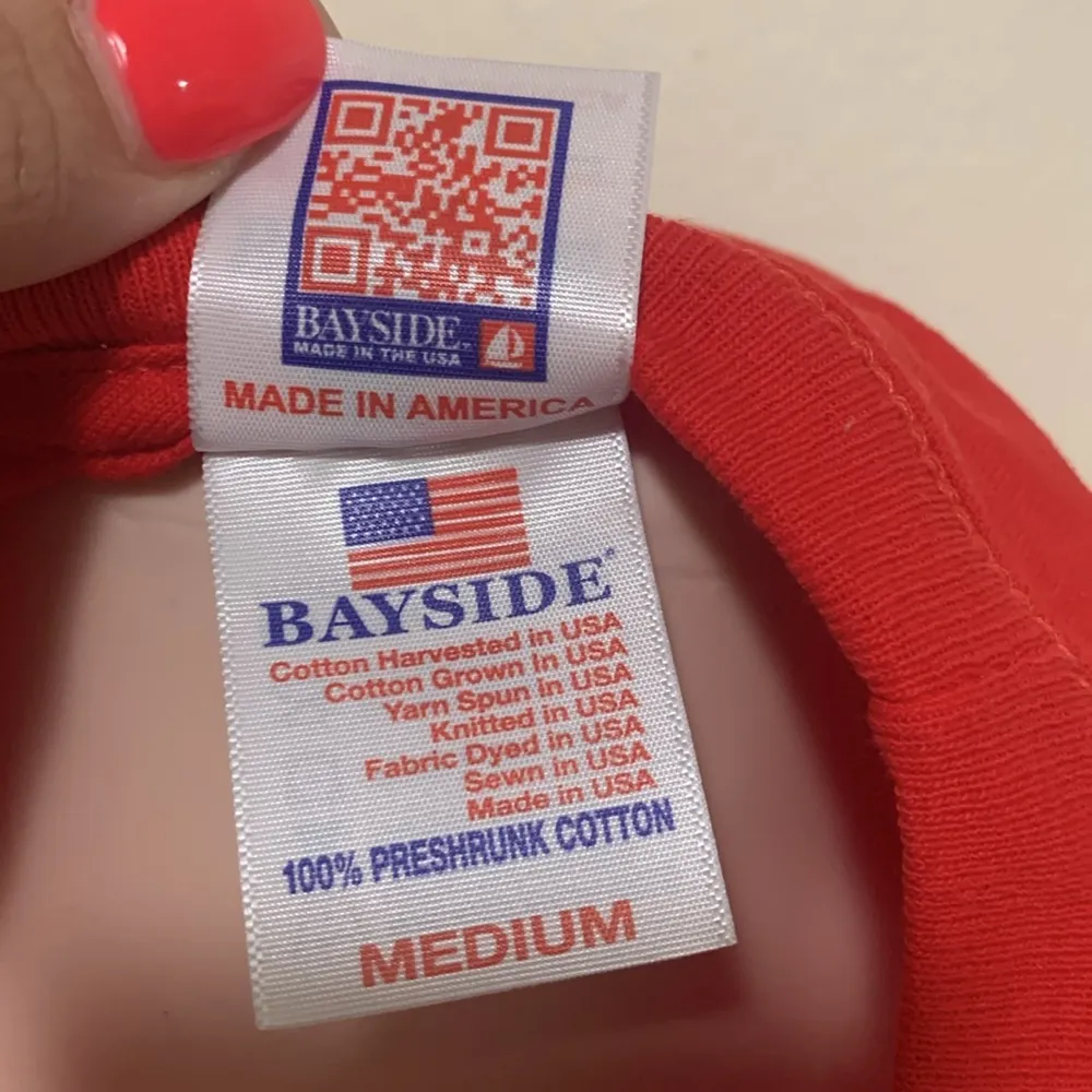 Bayside The Fine American Christmas woman shirt size MEDIUM made in America - Image 6