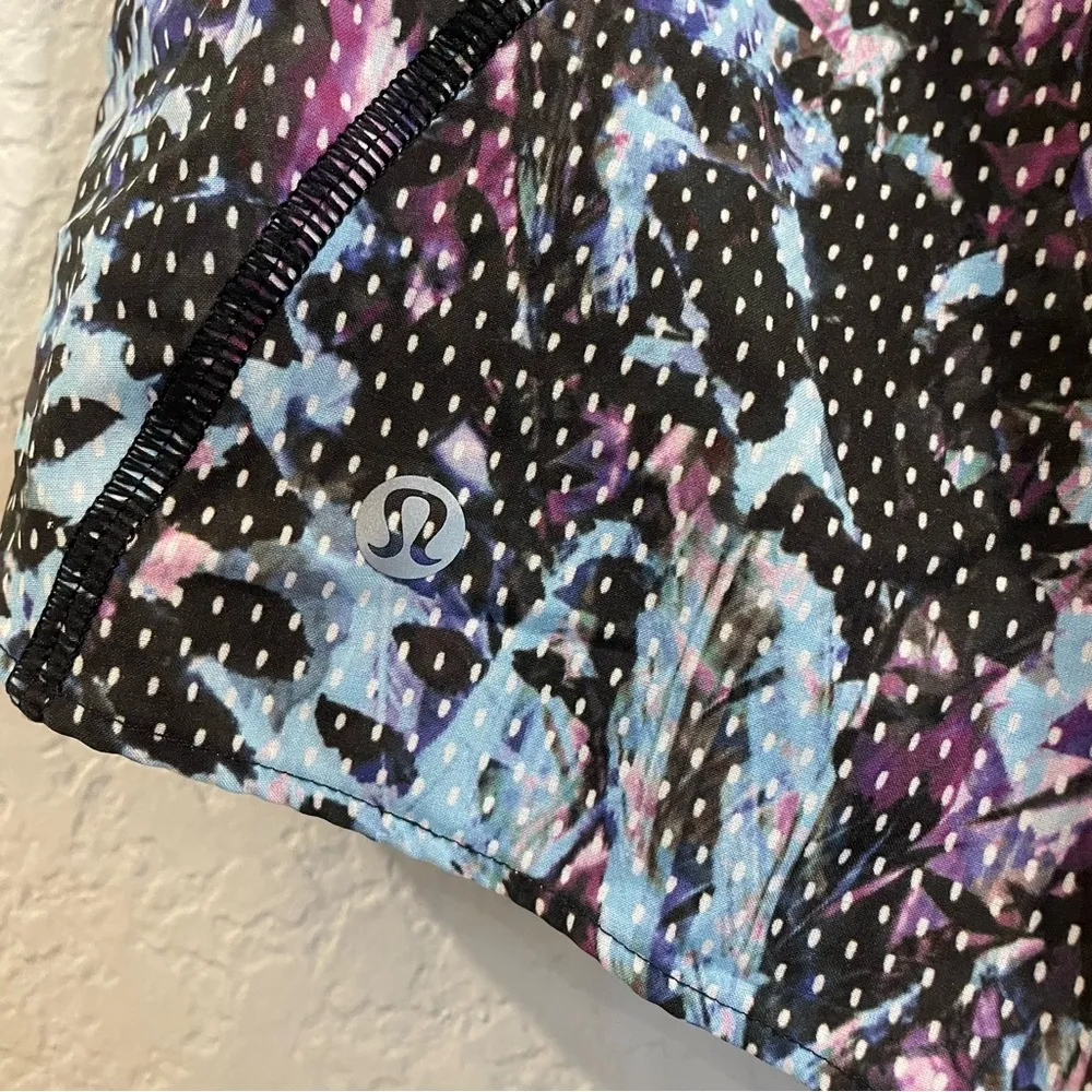 Lululemon Split Second Shorts in Floral Sport Tranquil Blue Multi - Image 9