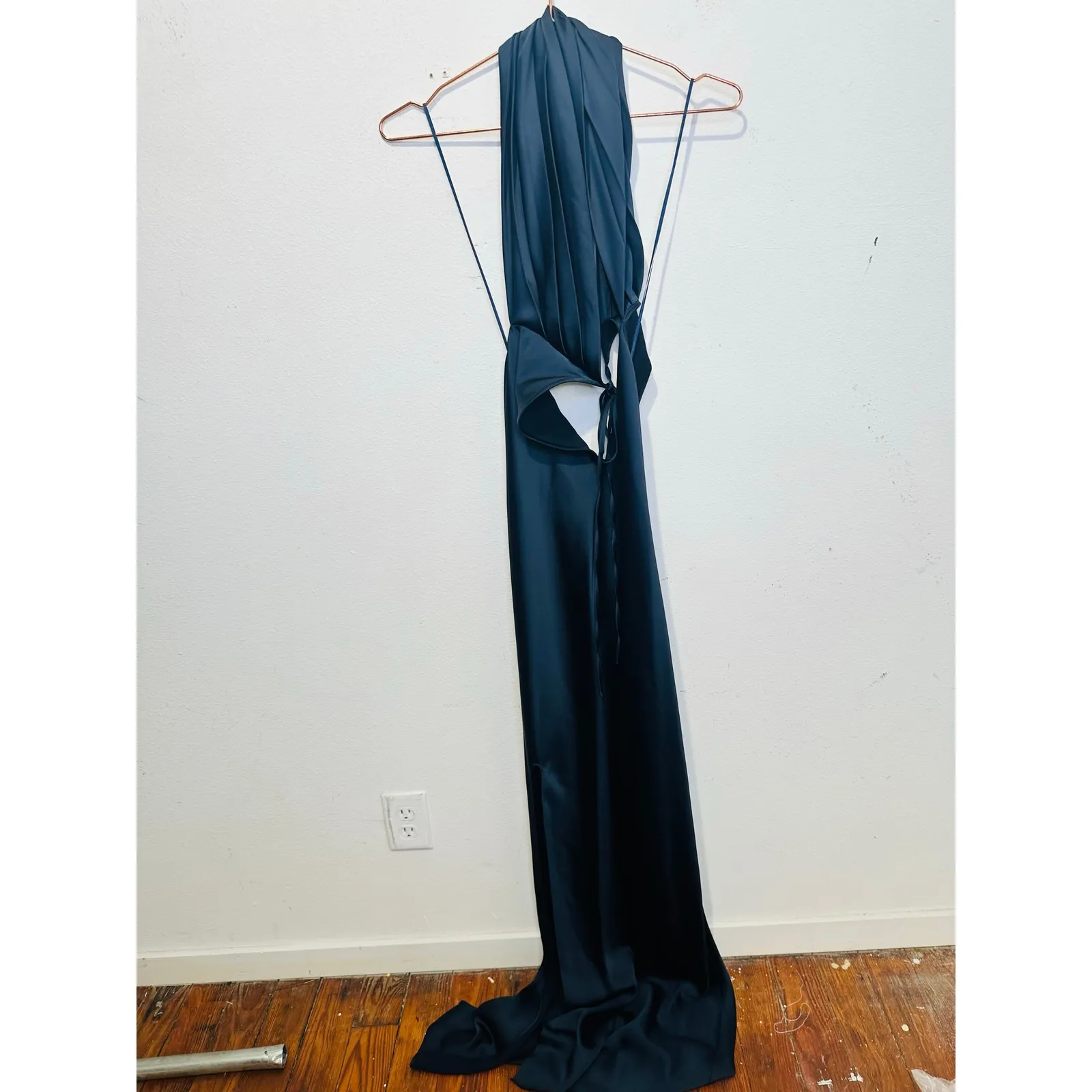 NWT RAMY BROOK Dark Navy Blue Plunging Neckline Halter Tie Valentina Gown Size 6 - Image 3