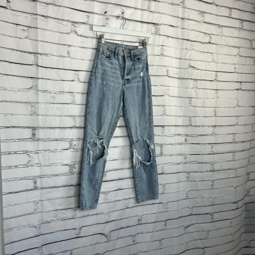 H&M Ultra High Waist Mom Jeans Light Wash Distressed Ripped Knees Women’s 0 Y2K - Image 2