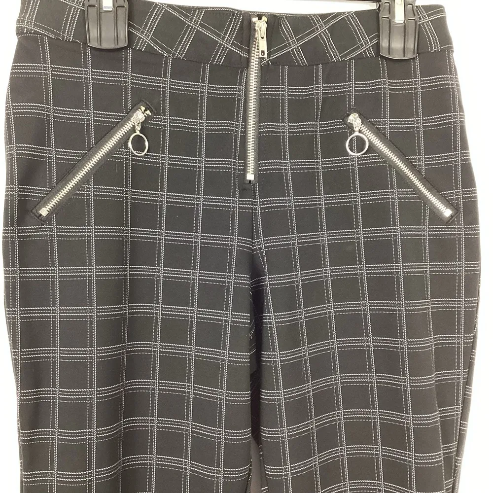 Hot Topic Fitted Plaid Trouser Size Medium NWT - Image 2