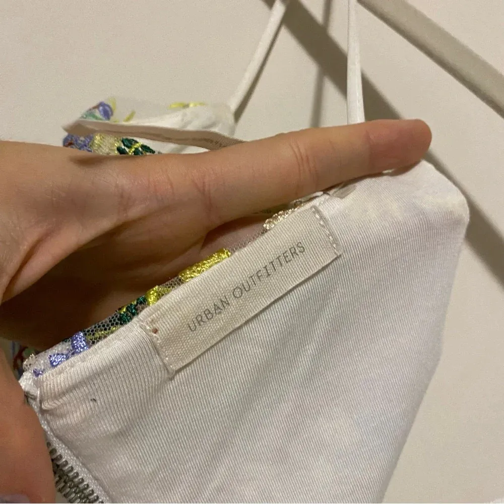 Urban Outfitters Floral Mesh Crop Top Medium - Image 7