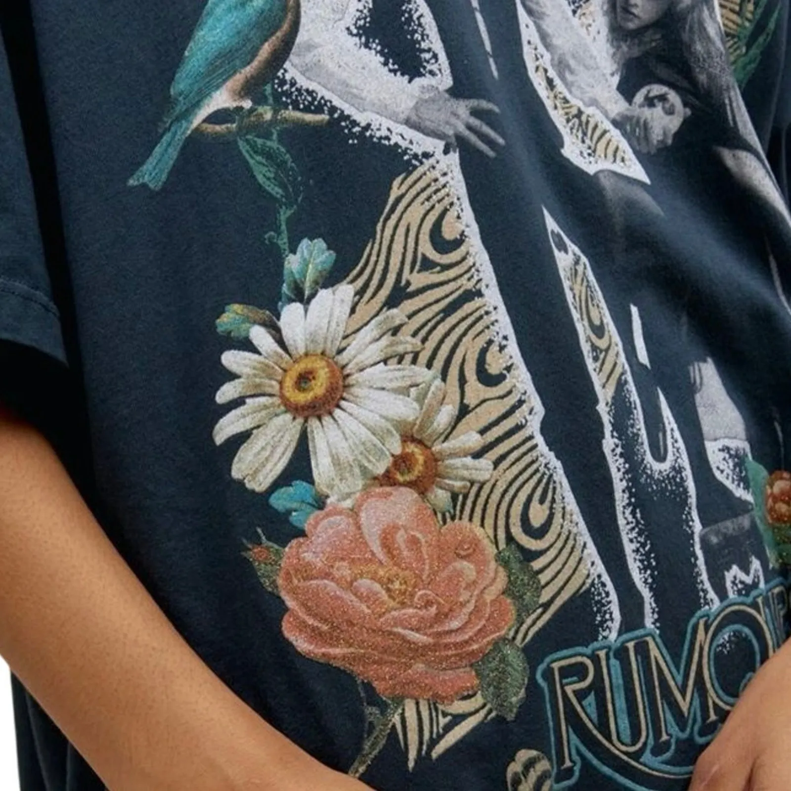 DAYDREAMER Fleetwood Mac Rumors Tee One Size P2P 26 - 27” New w/ Tag MSRP $128 - Image 4