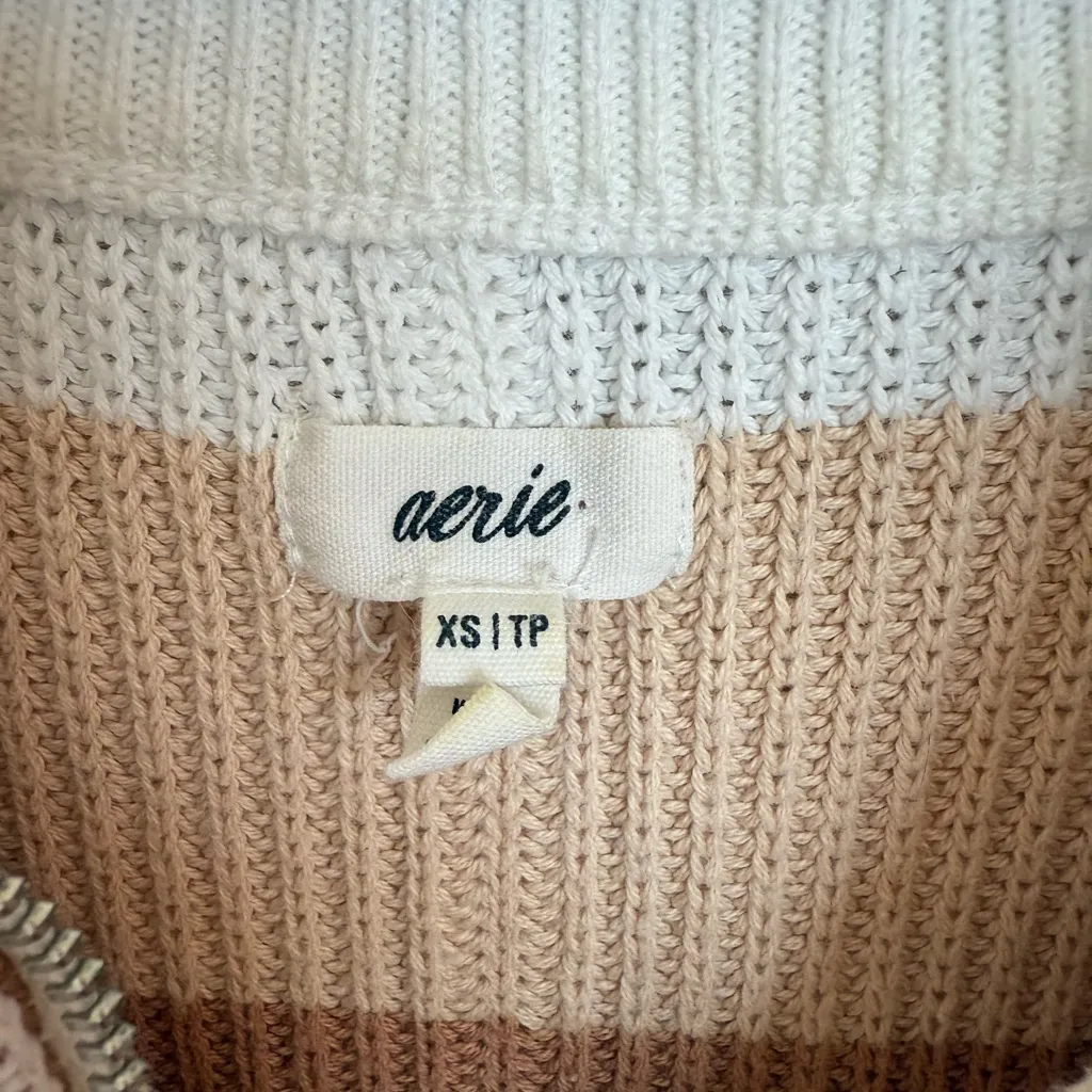 Aerie Beyond Neutral Striped Quarters Zip XS - Image 3