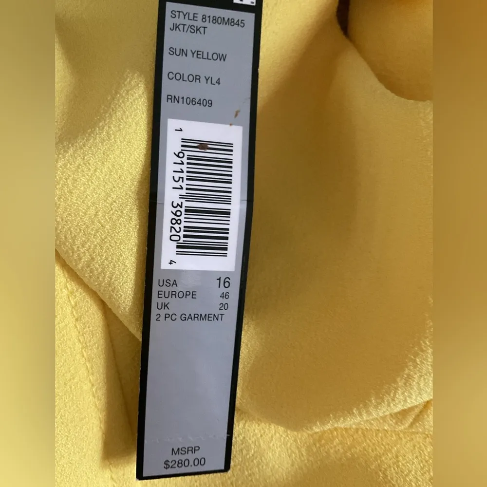 NWT Tahari Sun Yellow Zip Peplum Blazer - Image 5