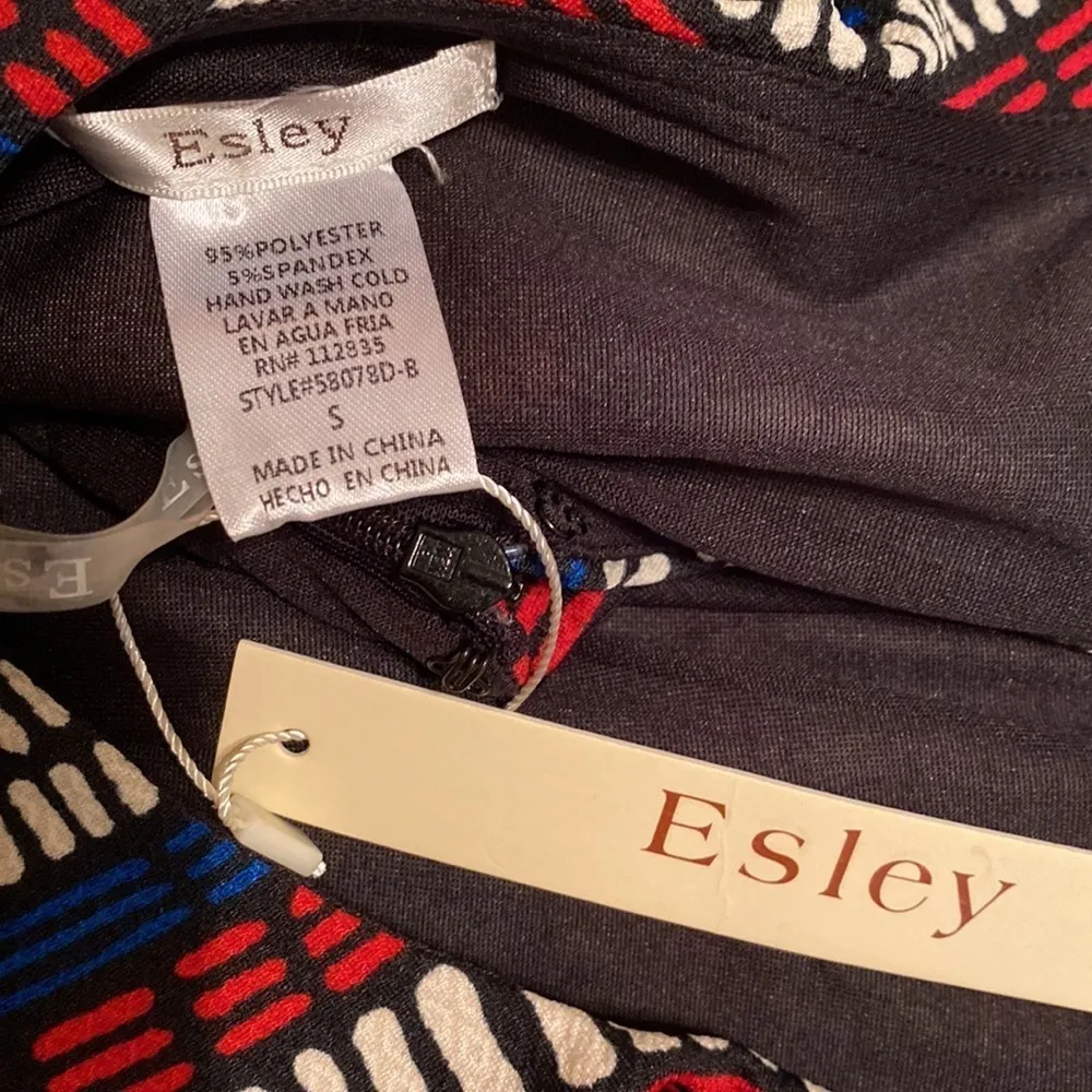 Esley backless red white blue stripe shift dress with back ruffle size small - Image 4