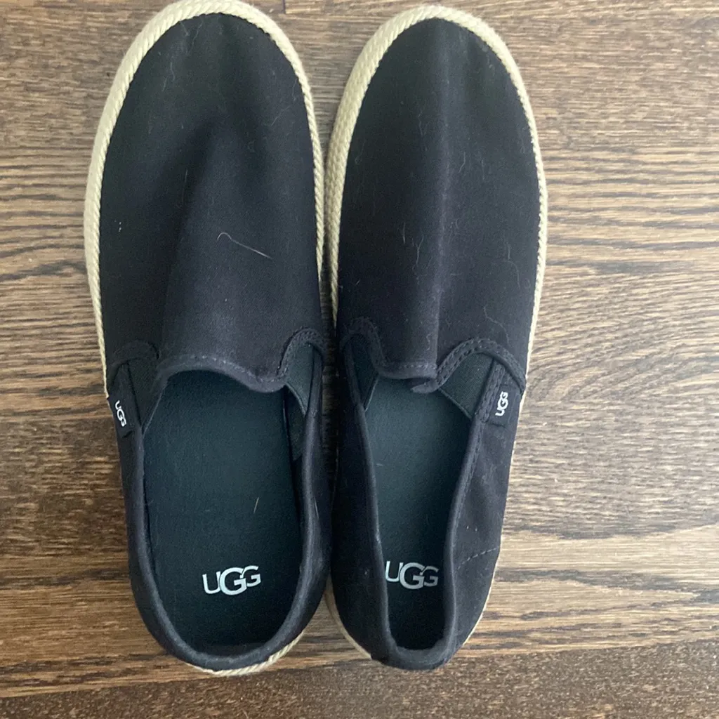 Ugg slip on black shoes - Image 2