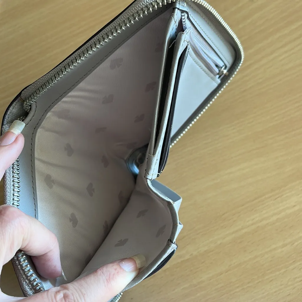 Kate Spade Pebbled Leather Wallet with Keychain - Image 8