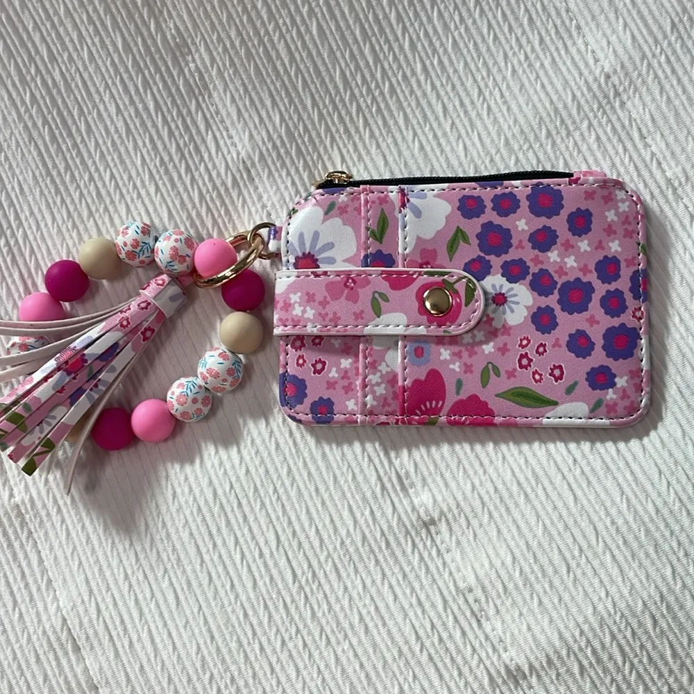 Brand New Wristlet Wallet Pink - Image 2