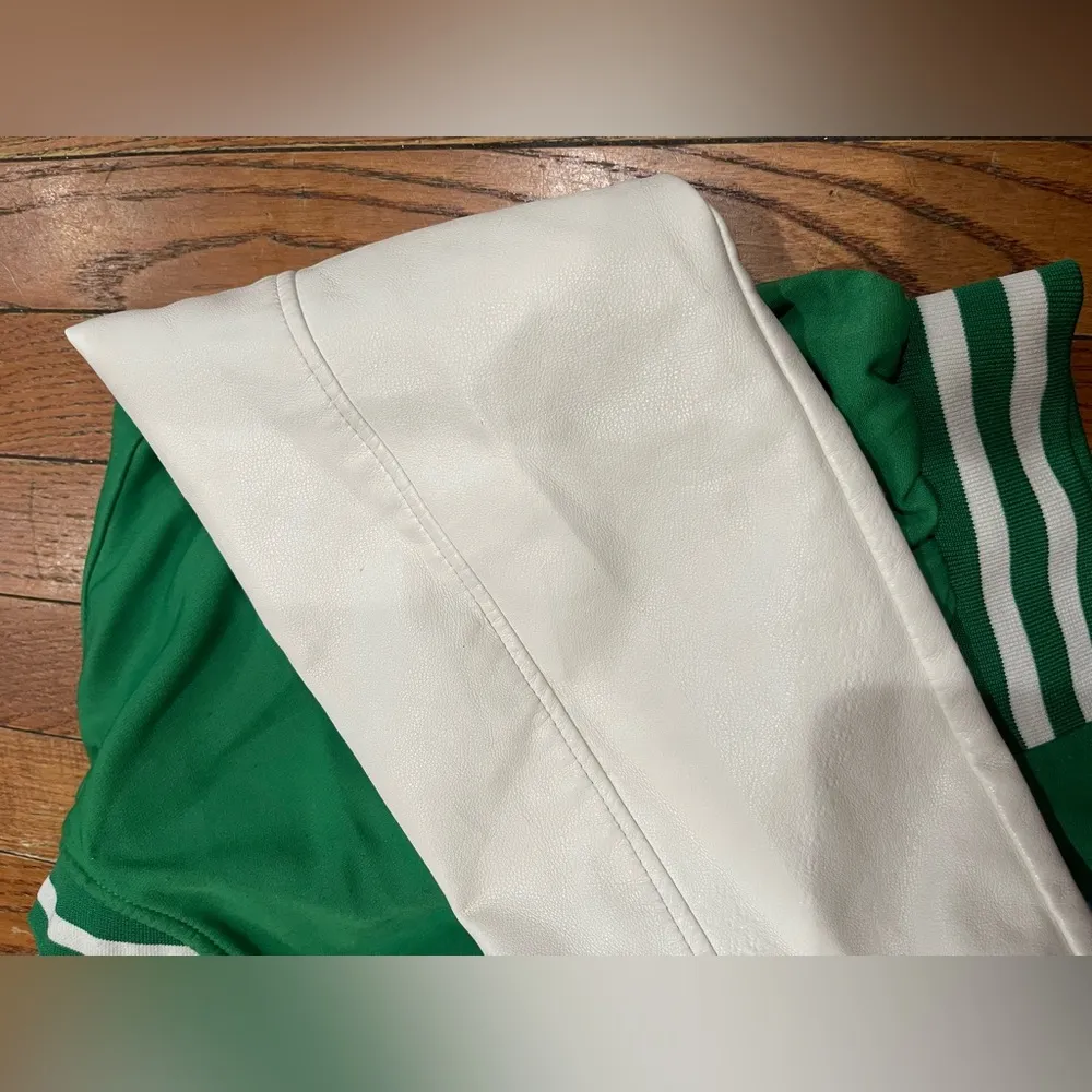 Daisy Green and White Jacket - Image 9