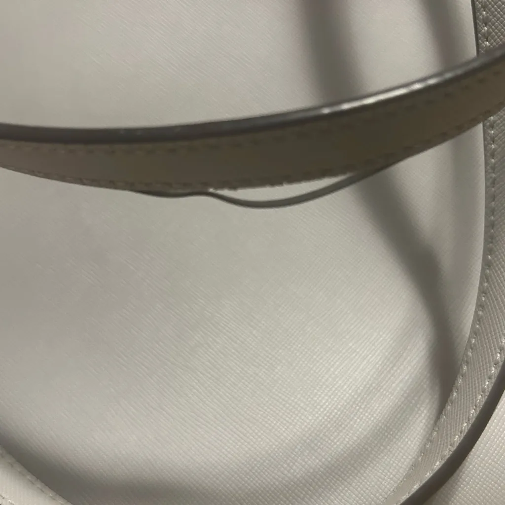 Kate Spade NEW YORK Elegant Gray Women's Tote Bag!!
Like Brand New - Image 6