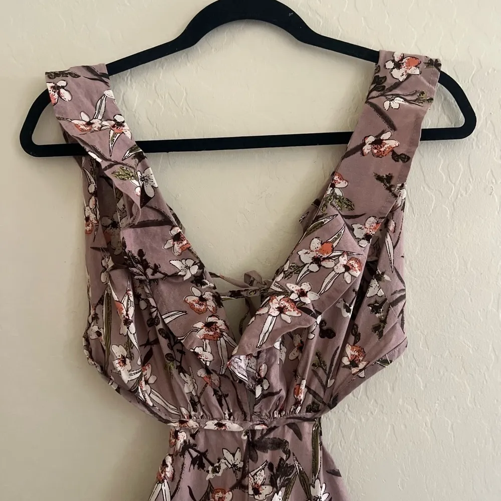 Women’s Cute Flora Romper sz S - Image 2