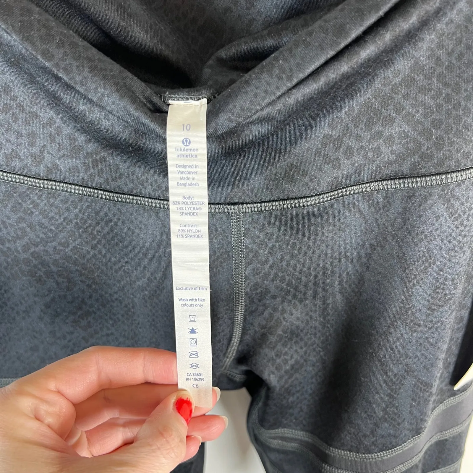 Lululemon High Times Pant Tech Mesh Black Snake Print High Rise 7/8 Length Sz 10 - Image 5