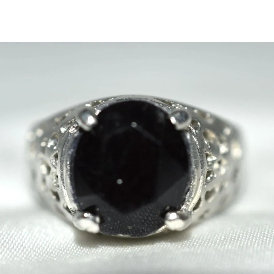 NWOT Exciting Black Cut Glass Inset Stone Silver Metal Filigree Size 10 Ring - Image 4