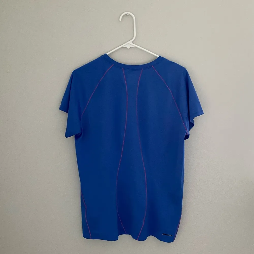 Women’s The North Face Blue Short Sleeve Athletic T-Shirt Size XL - Image 2