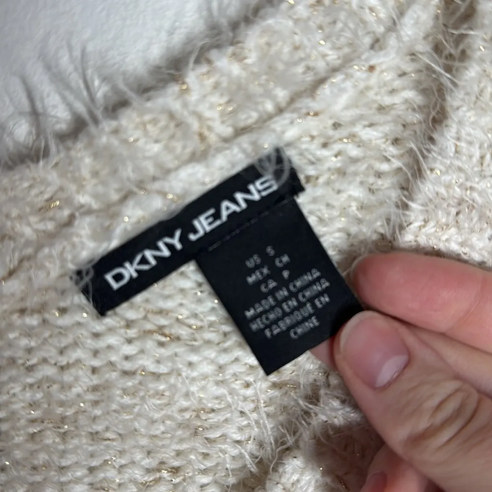 DKNY eyelash metallized v-neck plush sweater cream and gold size S - Image 7