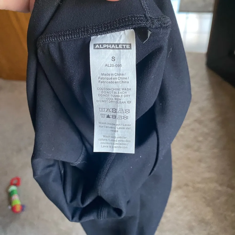 Black High-Waisted Leggings - Image 4