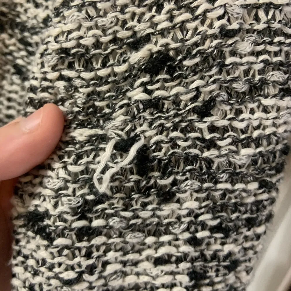 Garage Black/White Scoop Neck Cropped Sweater S - Image 6