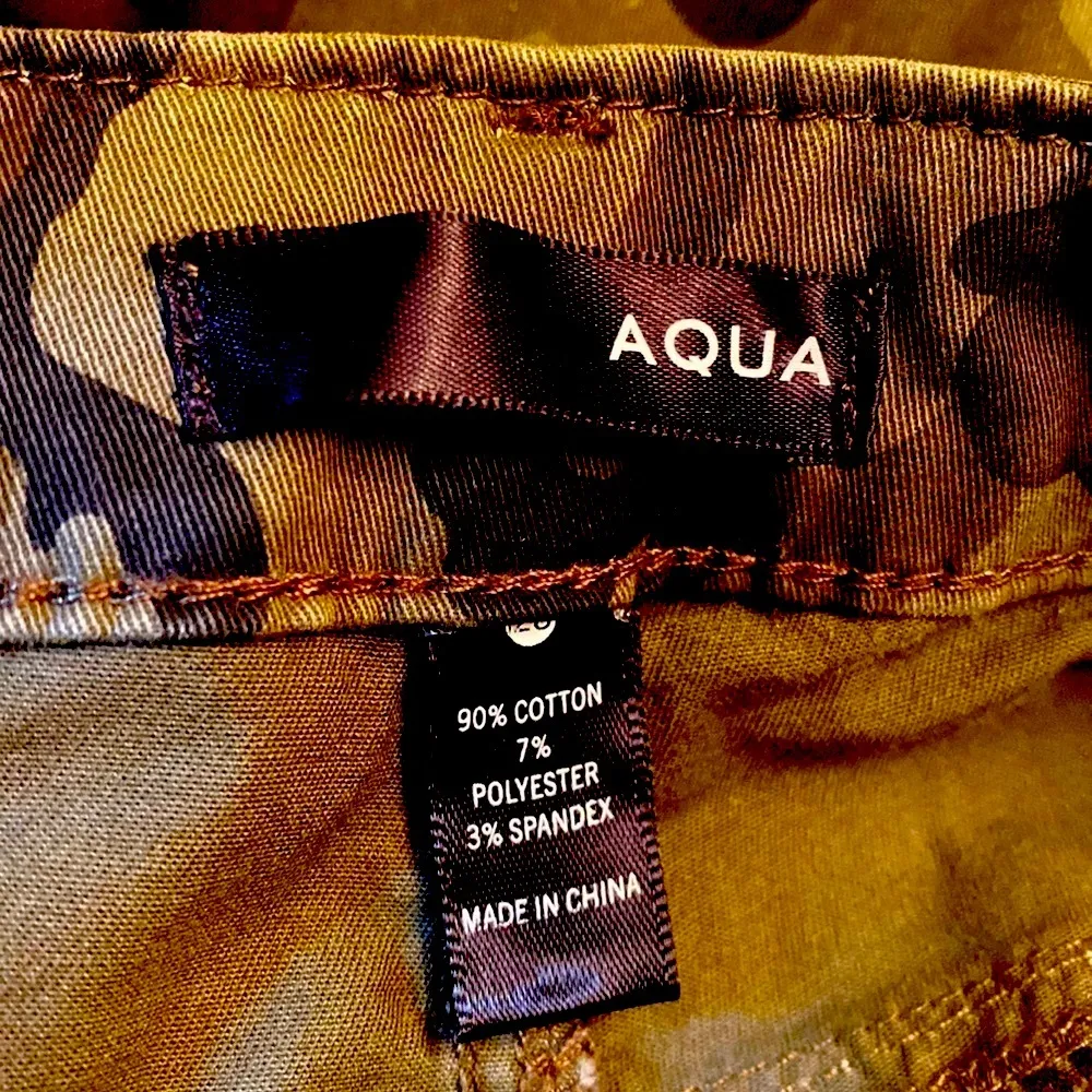 Aqua Jackie high rise camouflage skinny jeans. Cotton stretch. Size 28. - Image 4