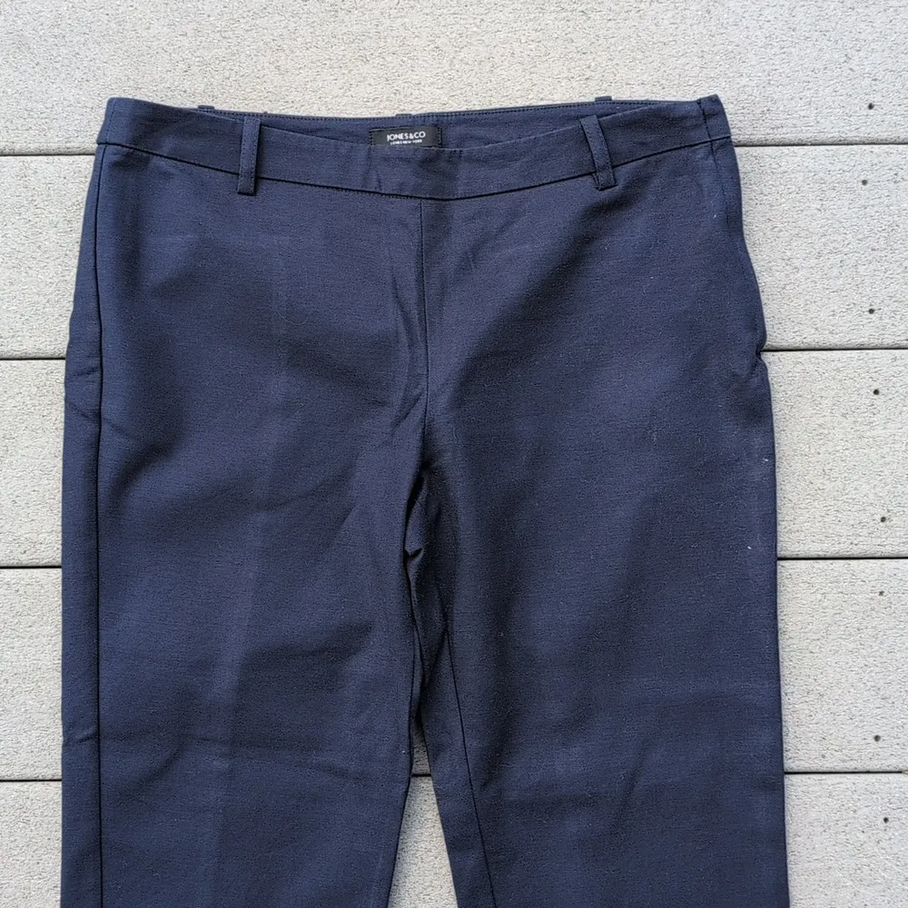 Jones & Co Jones New York Cropped Pants | Navy Blue Cropped Ankle Pants - Image 2