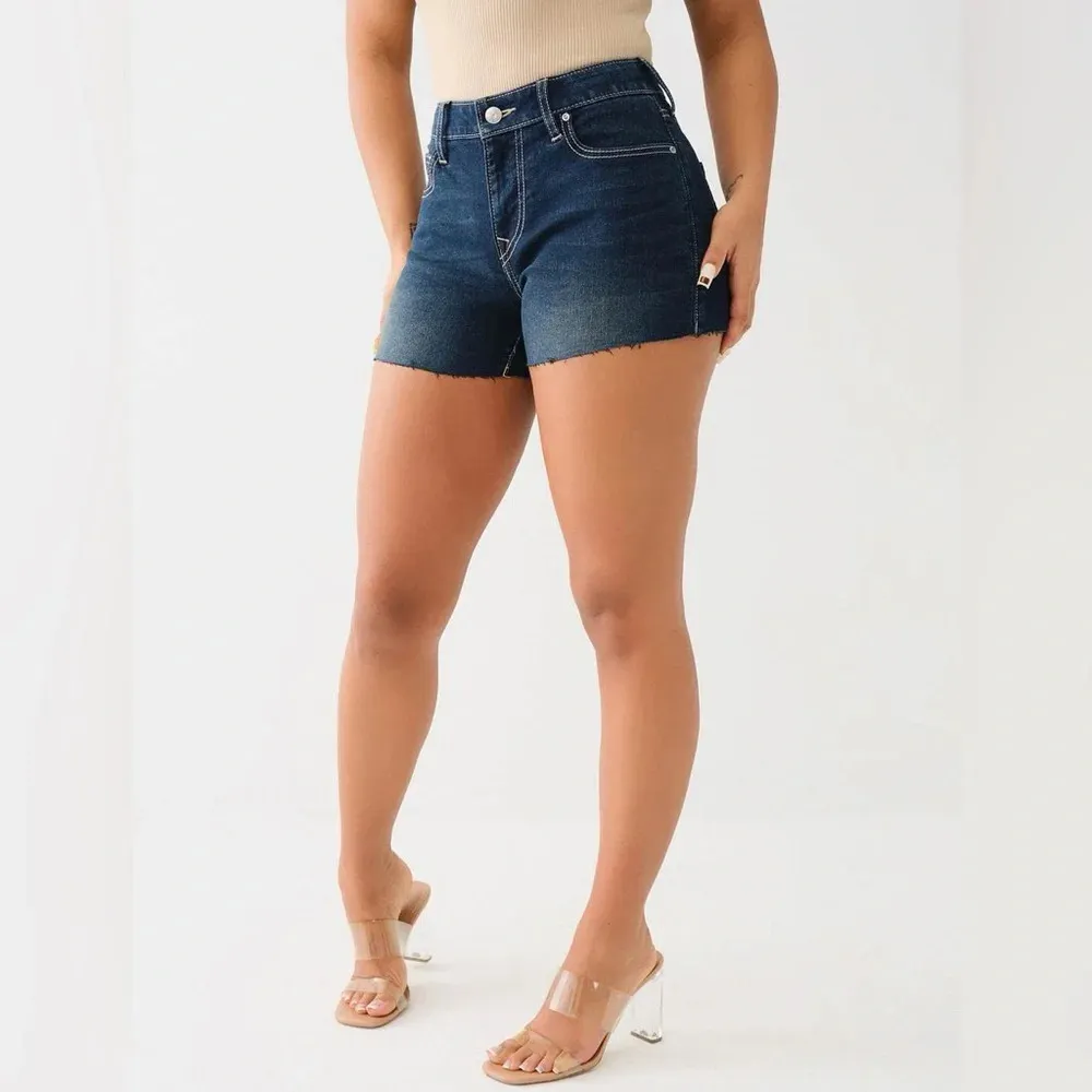 True Religion Jennie Mid Rise Raw‎ Hem Shorts - Size 31 - Dark Scorched Wash NWT - Image 15