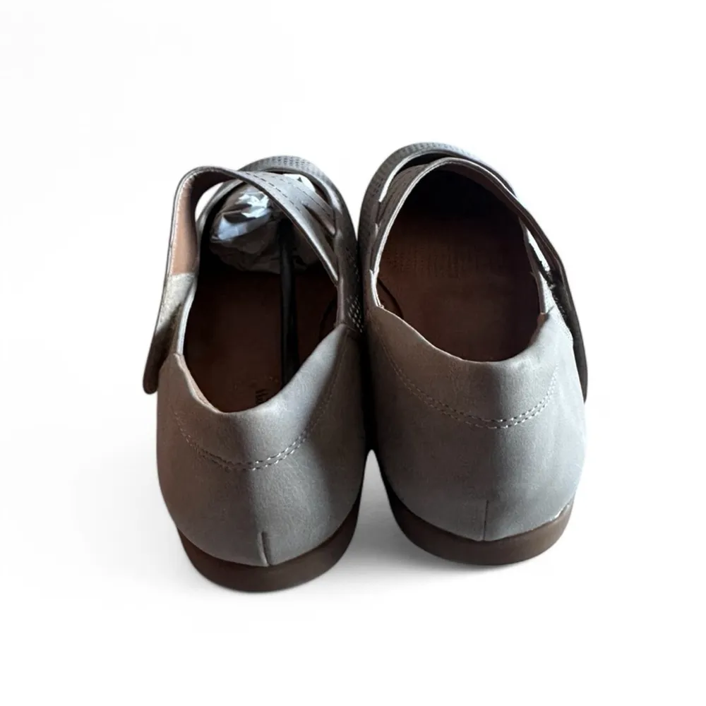 Comfortview Gray-Tan Perforated Mary Jane Flats Size 8 | Cross Strap | Giftable - Image 3