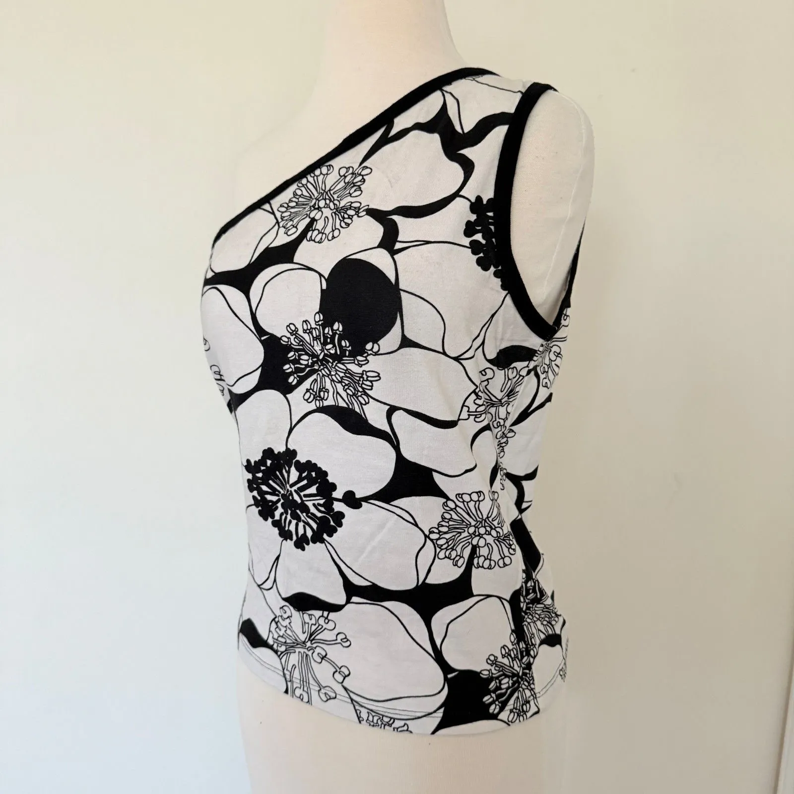 MKM Vintage Y2K Edgy Black & White One Shoulder Stretchy Graphic Crop Top - Image 3