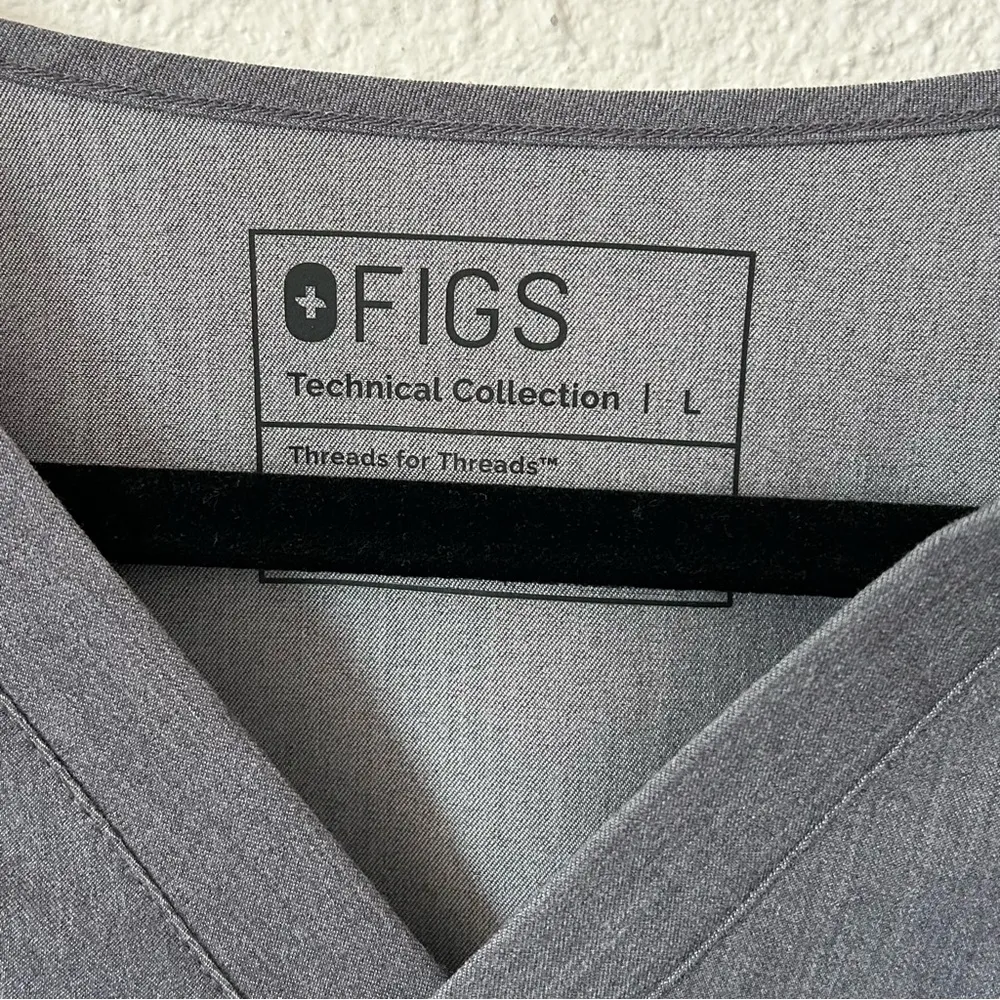 FIGS Catarina One-Pocket Scrub Top Sz large - Image 9