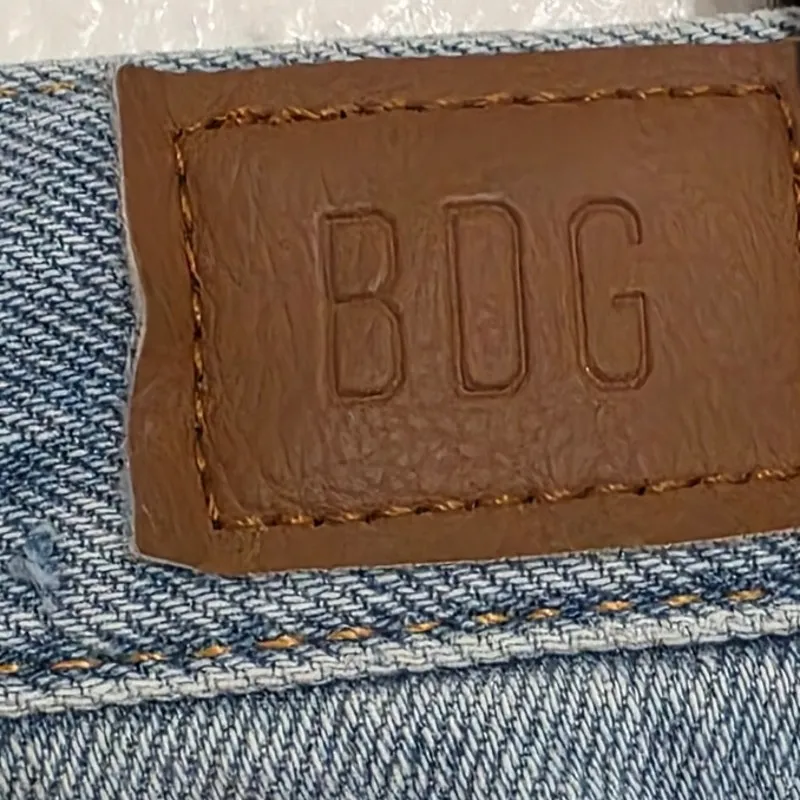 Urban Outfitters BDG Skater Baggy Cuffed Distressed Denim Jeans Blue Size 26x29 - Image 4