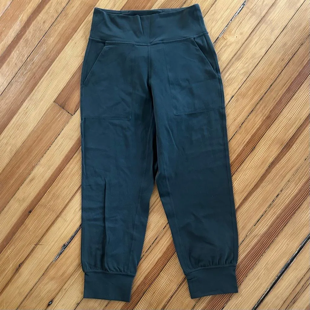 Lululemon Align Jogger Crop 23" in Dark Olive Size 4 - Image 3