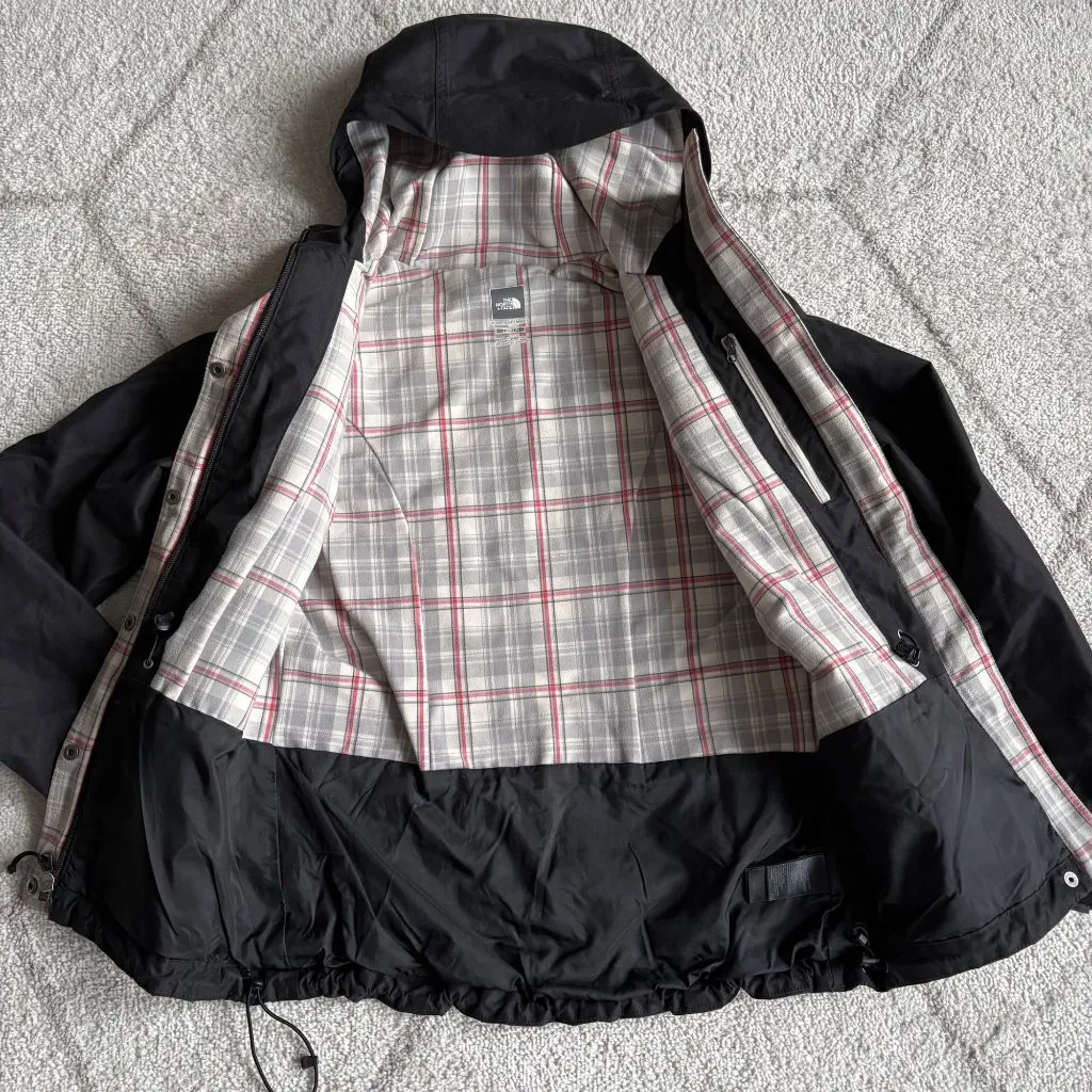 The North Face Women’s HyVent Waterproof Hooded Jacket Black Rain Coat Sz XS - Image 2