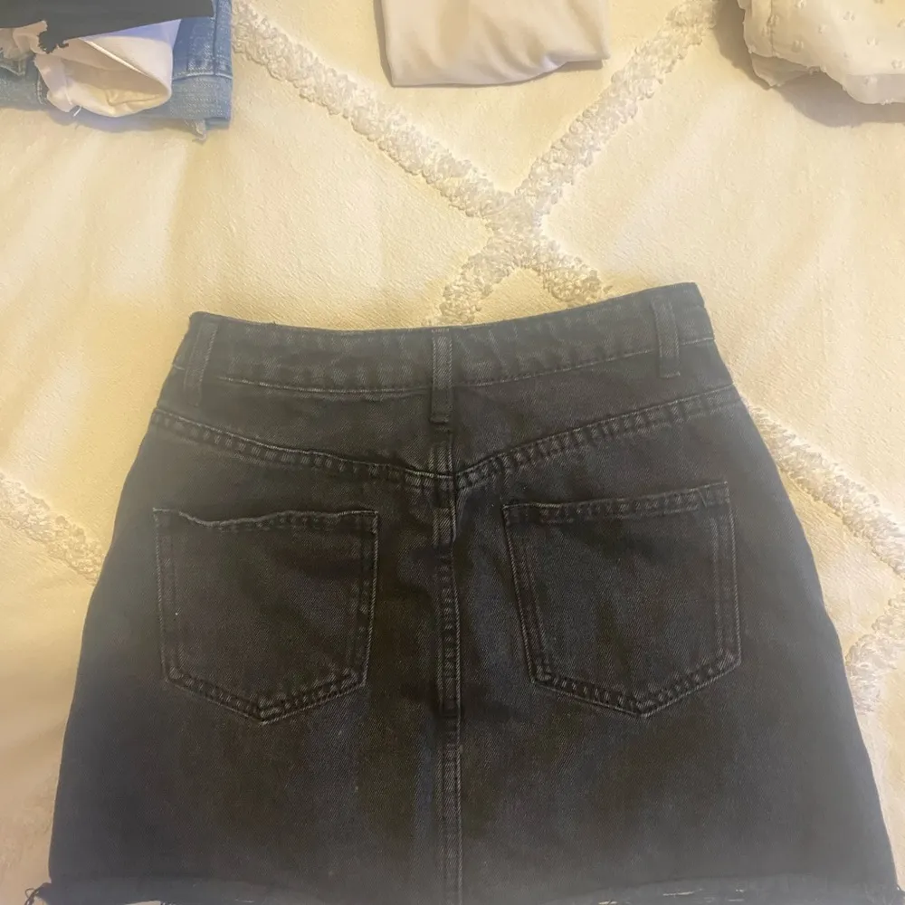 Missguided denim skirt - Image 4