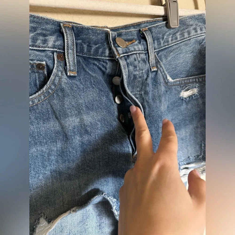 Denim Forum Aritzia the ex boyfriend shorts sz‎ 28 denim shorts cut off Blue - Image 4