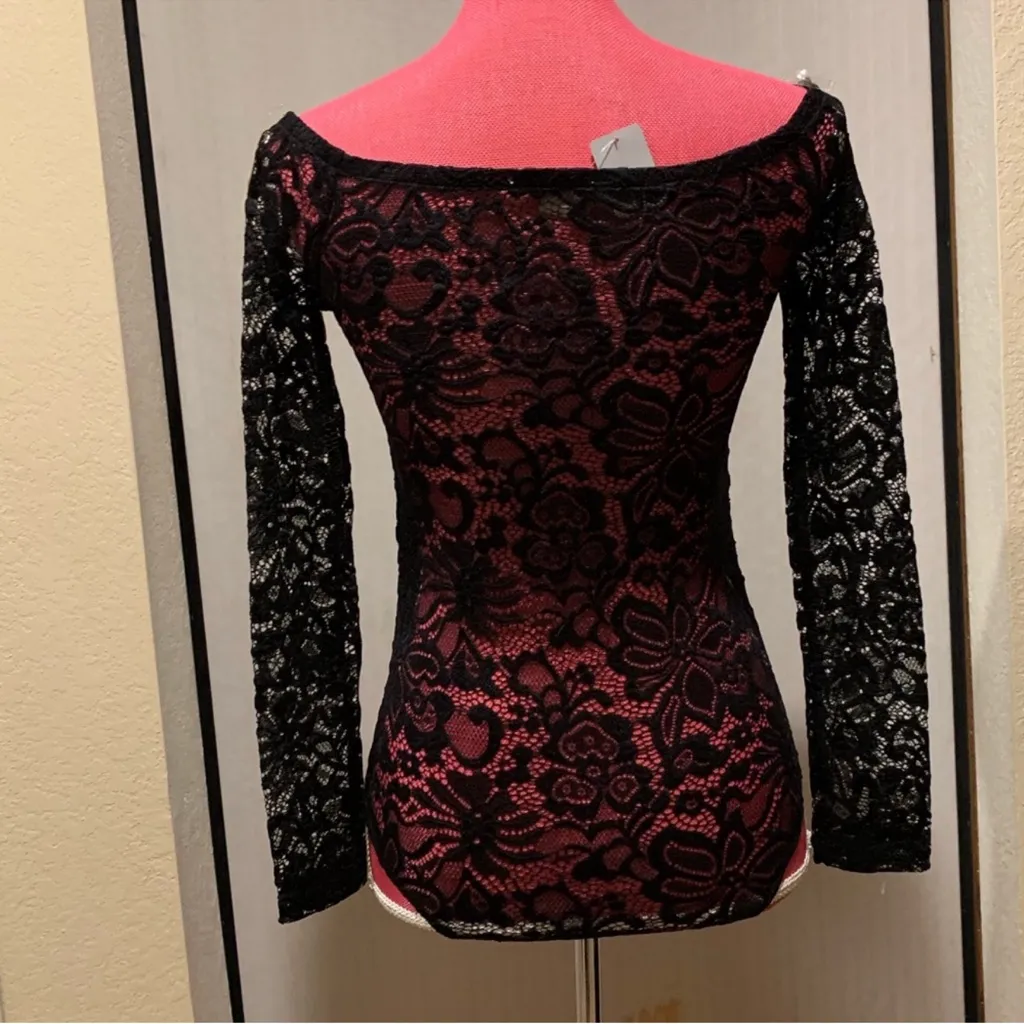 Black Lace Fitted Long Sleeve Bodysuit - Image 6