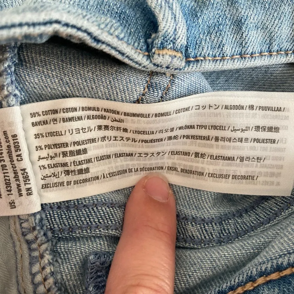 Denim Mini Skirt Raw Edge Hem Sz 27 Light Blue Wash 90s Y2K - Image 7