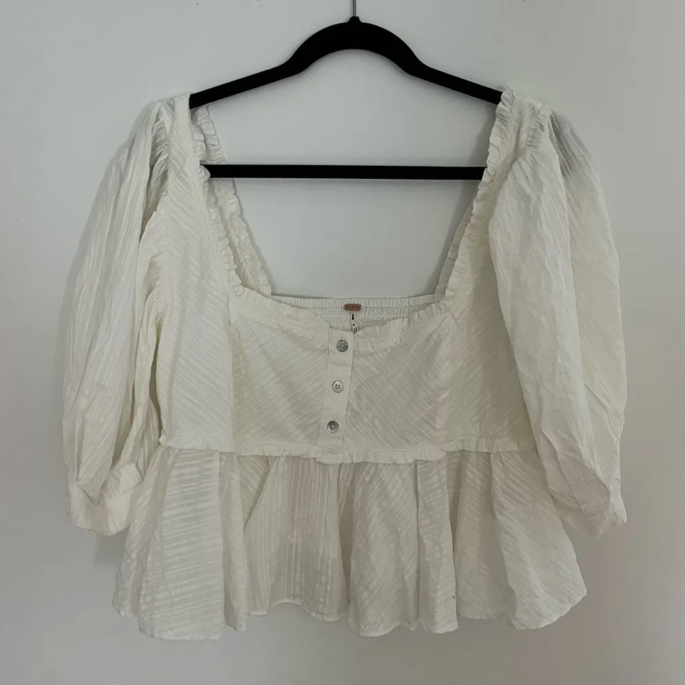 Free People Leave It To Me white Crop Top Blouse Button Boho XL NWOT - Image 3