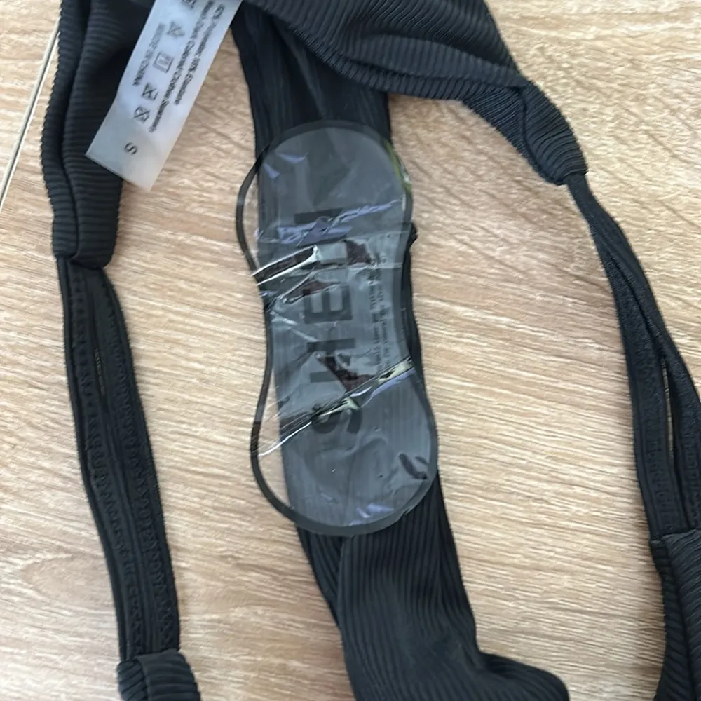 SHEIN ribbed black bikini bottom - Image 3