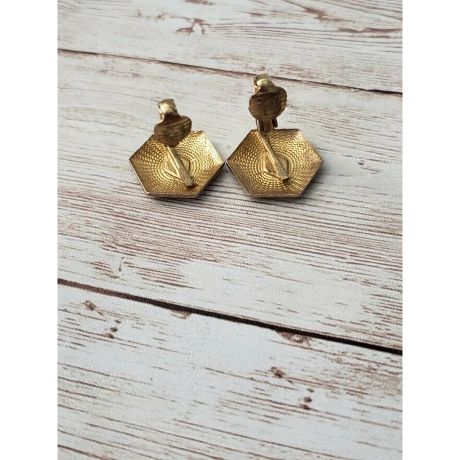 Vintage Clip On Earrings - Image 4