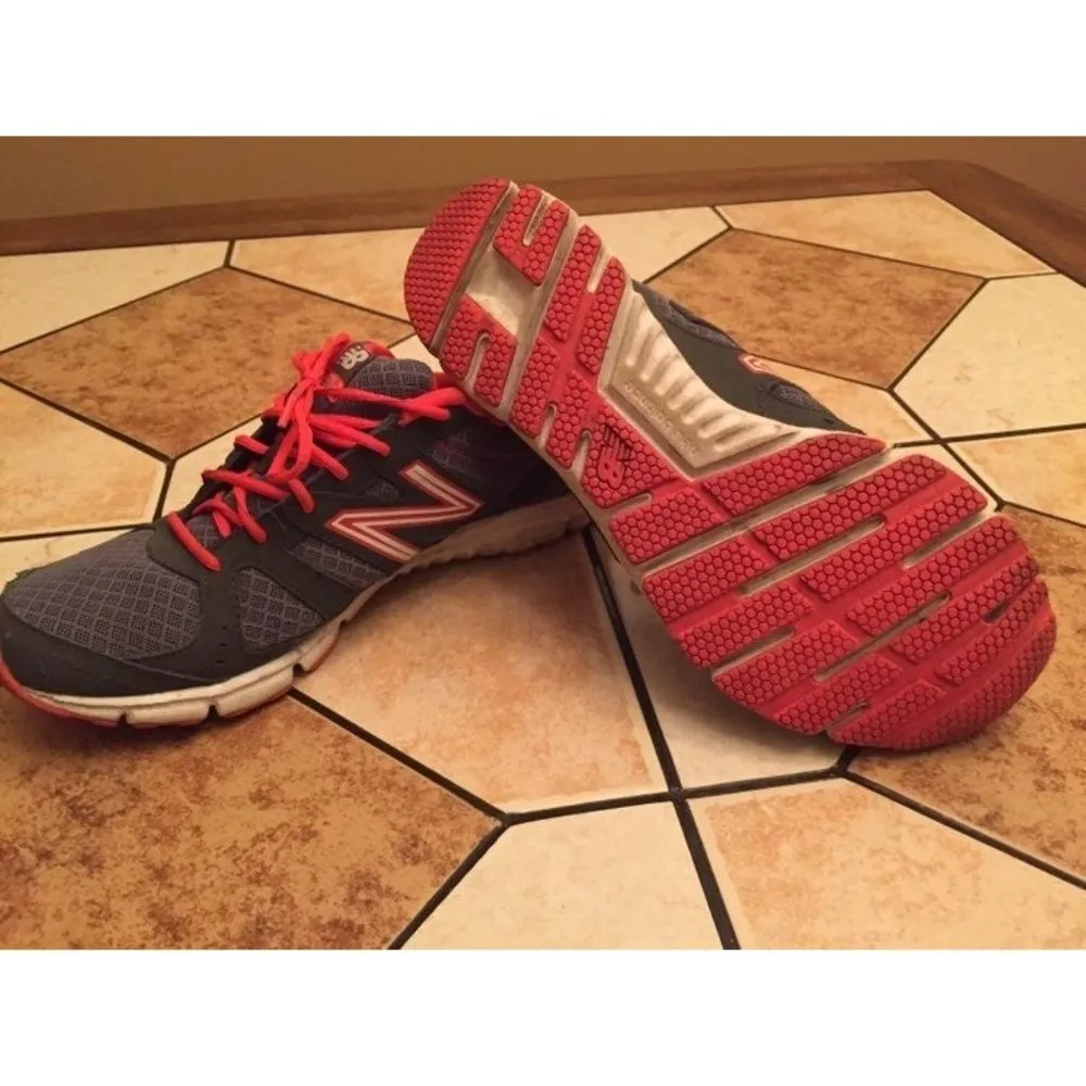 New Balance pink and grey Running or walking shoes size 9 - Image 4