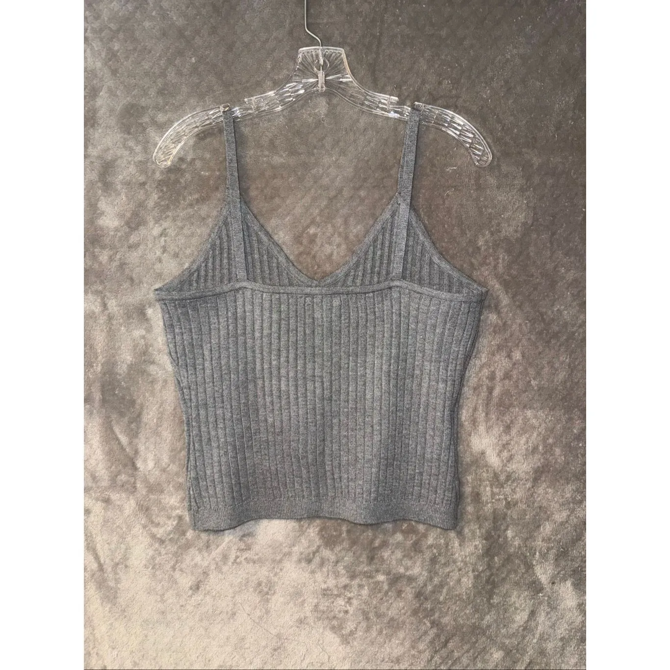 7 for all mankind grey ribbed stretchy v-neck semi crop tank Large #762 - Image 2