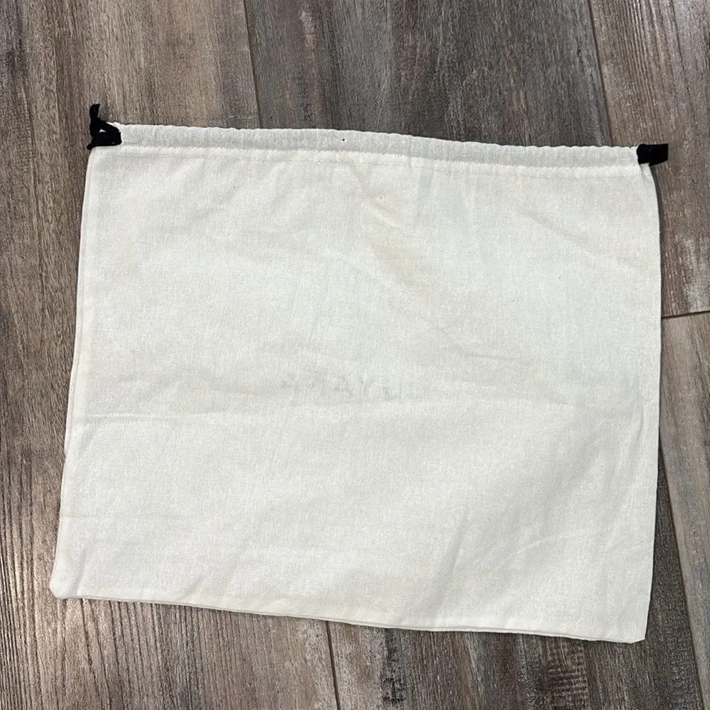 Cuyana Dust Bag 15x12.5 - Image 2