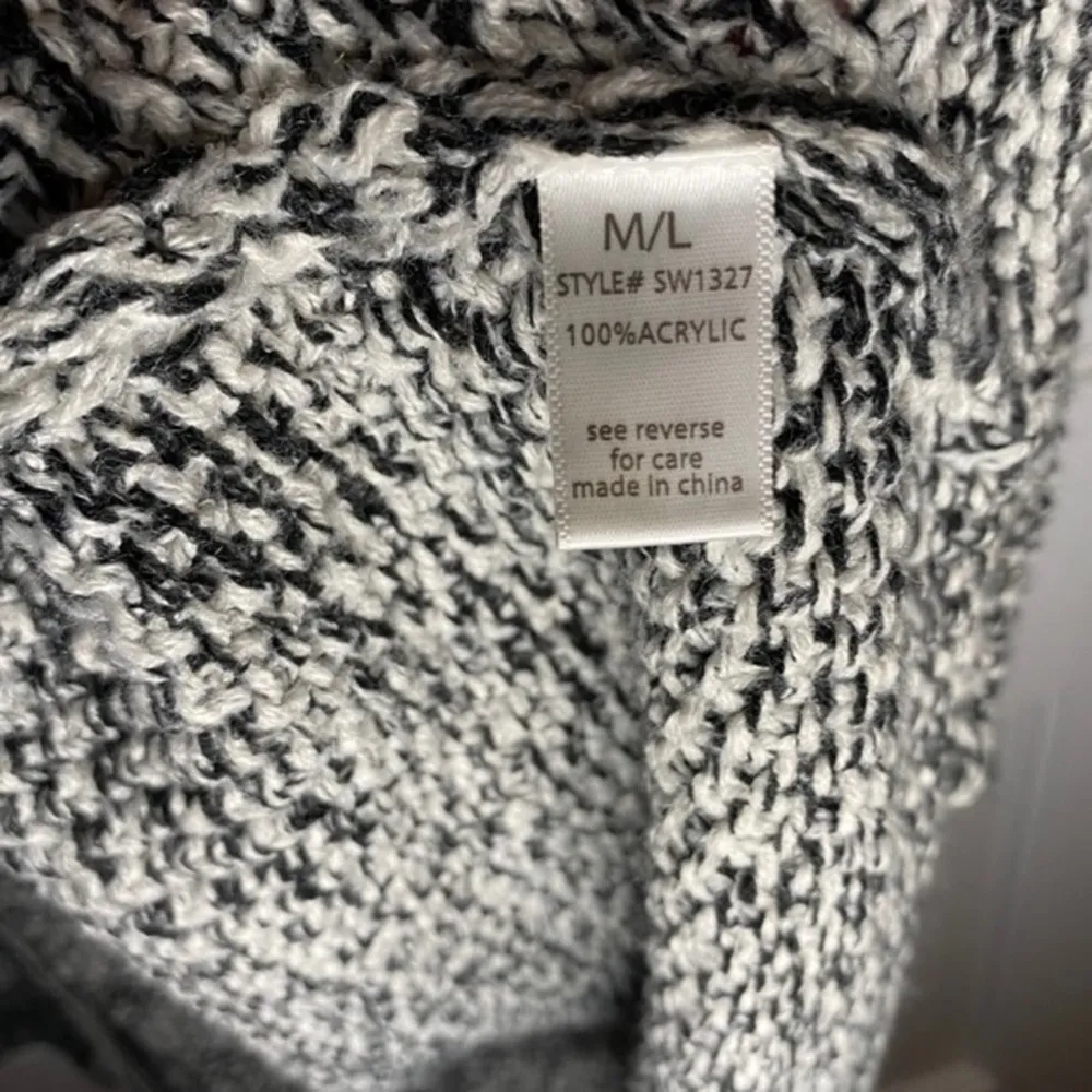 Active USA  Poncho Medium - Image 2