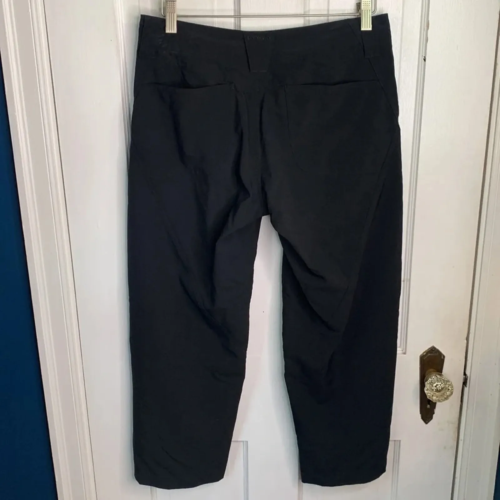 Patagonia Women’s Black Inter-Continental Capris Outdoors Pants W-438 Sz 6 - Image 6