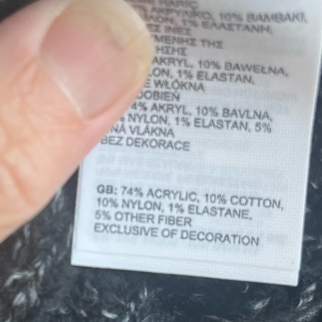 The North Face Winter Cap Black Speckled - Image 5