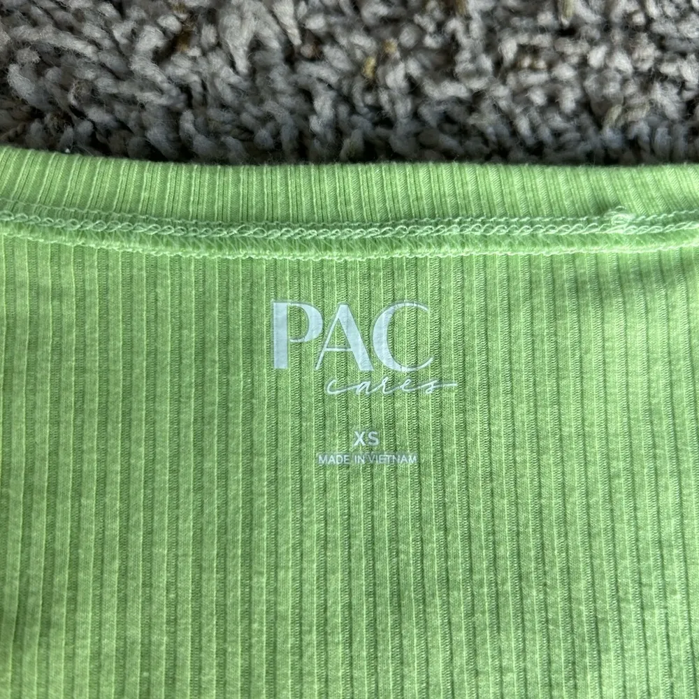 Lime green front tie crop T-shirt - Image 5