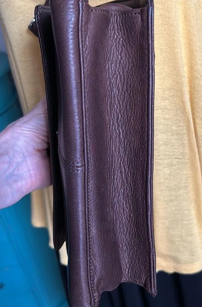 Fossil Vintage Brown Leather Minimalist Crossbody Bag Purse with Multi Pockets - Image 10